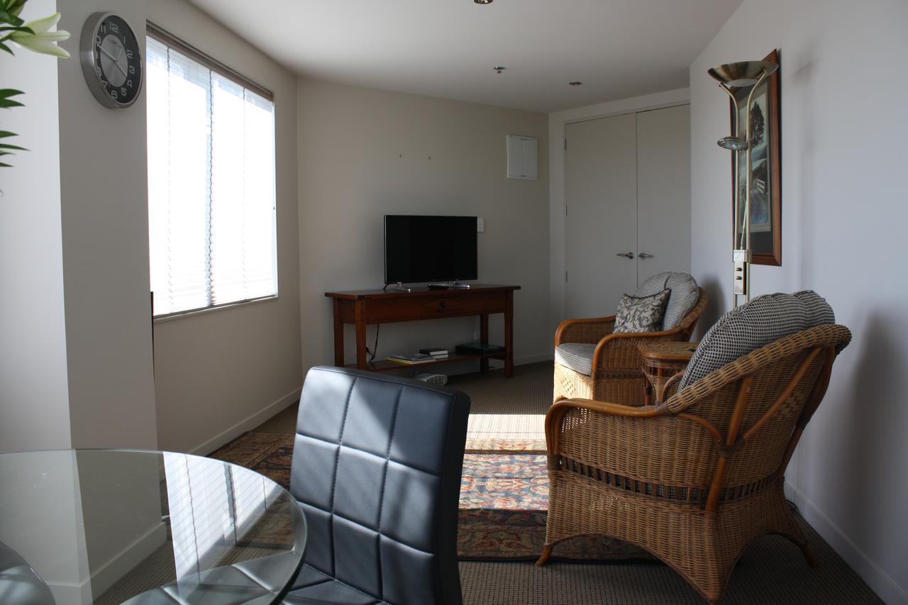 Top Of The Town Bed & Breakfast タウランガ エクステリア 写真