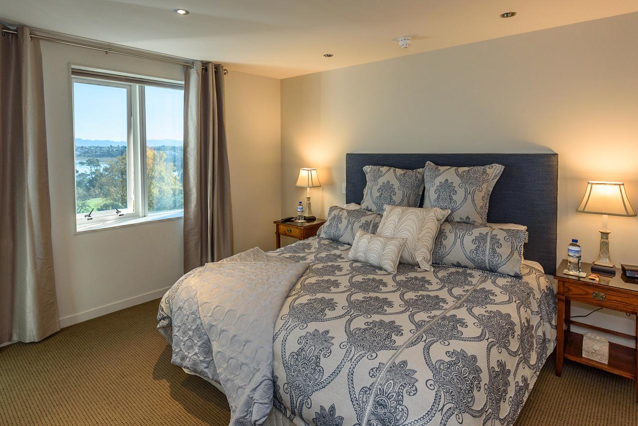 Top Of The Town Bed & Breakfast タウランガ エクステリア 写真