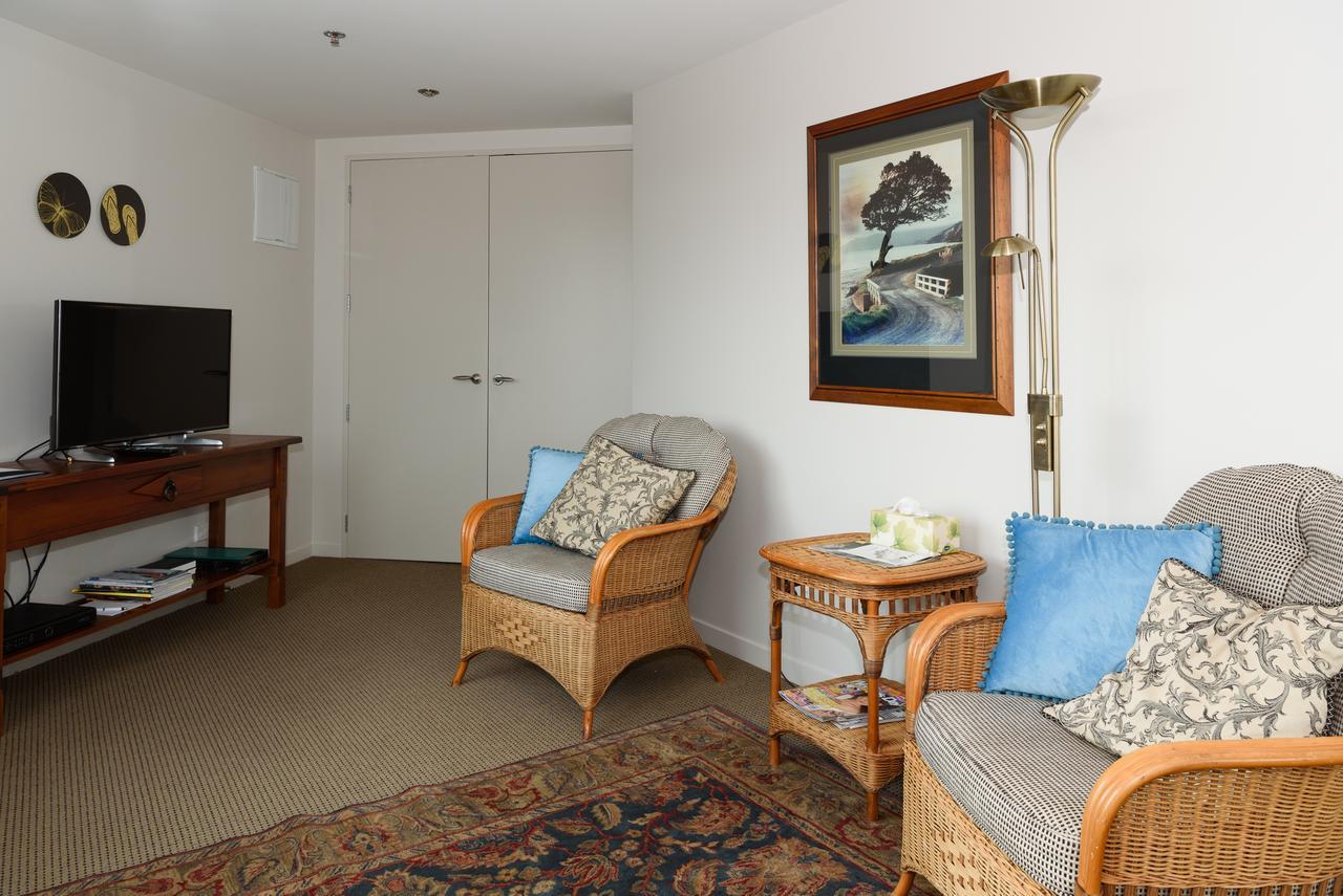 Top Of The Town Bed & Breakfast タウランガ エクステリア 写真
